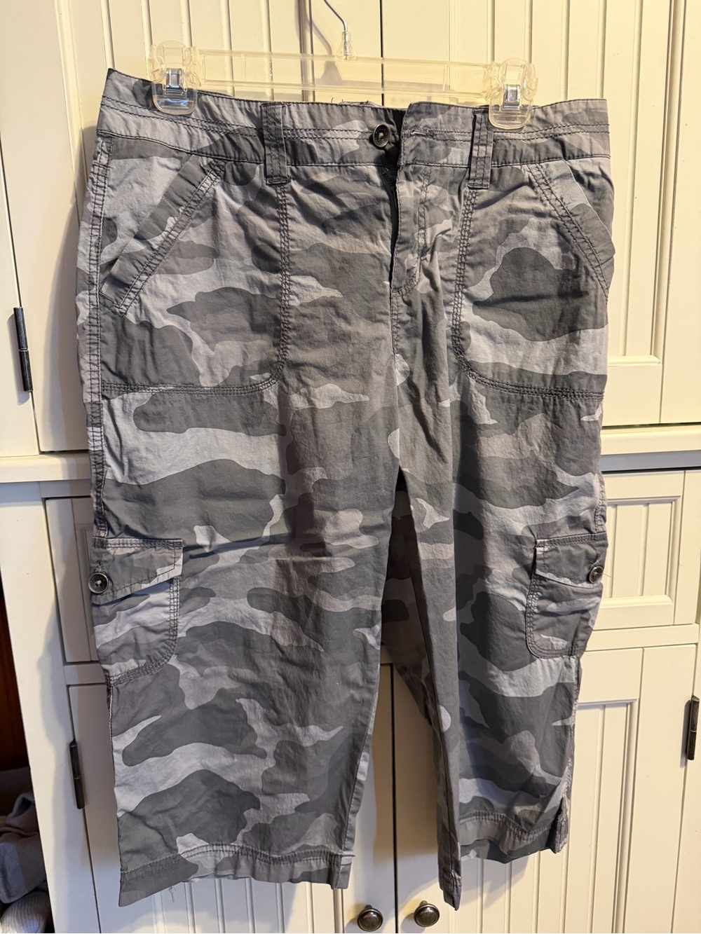 Sonoma Gray Camouflage Cargo Capris